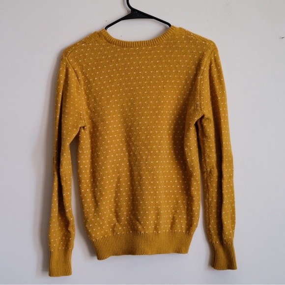 Chic Patterned Sweater - Picture 2 of 6